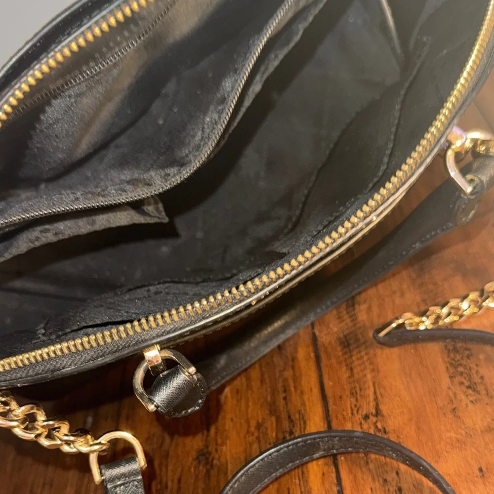 Michael Kors Cindy Satchel Black Saffiano Leather Dome Purse Crossbody